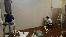 công trình làm mới lại phòng cho khách;  gián giấy & sàn nhựa dán : võ văn  tần, Q. 3
