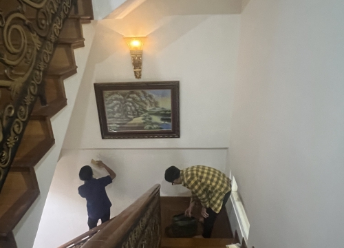 Hoàn thiện thi công giấy dán tường cầu thang : 23 duong so 6c , Q. Bình Chánh