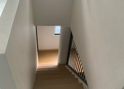 Hoàn thiện thi công giấy dán tường cho khách : 173 tuy lý vương , Q8