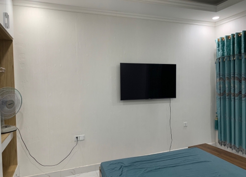 thi công hoàn thành giấy dán tường phòng ngủ ở : E42 Nhật Tảo, Q. 10