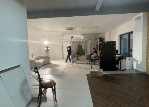 Sản phẩm mới kết hợp giữa tranh và sàn giúp cho studio của khách đẹp thêm : hẻm 351 Lê Văn Sỹ, Q. 3