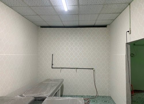 Hoàn thiện giấy dán tường hoa văn : 54/3e Phú Châu, an bình , dĩ an , Bình Dương
