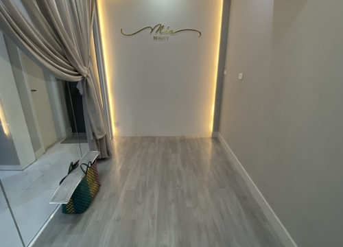 THI CÔNG SÀN NHỰA CÓ KEO QUẬN 10