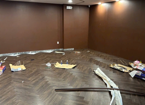 Hoàn Thiện Thi Công Sàn Nhựa Hèm Khóa Xương Cá Tại : Lê Văn Sỹ, Q. 3