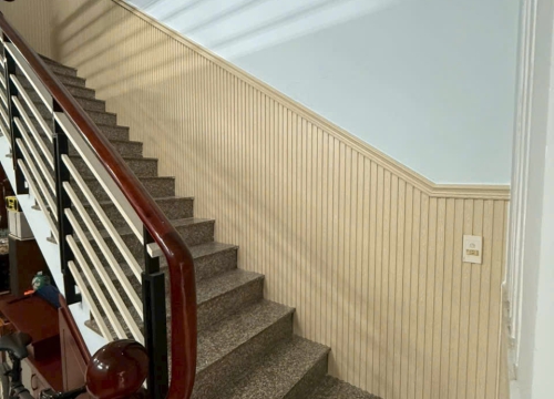 Thi Công Lam Sóng Ốp Cầu Thang với Tấm Ốp PVC Gỉa Đá : Đường số 48, Q. Thủ Đức