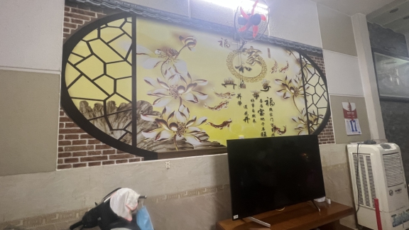 Hoàn thiện công kết hợp tranh dán tường ới giấy dán tường, giúp trang trí lại ngôi nhà cho bạn tuyệt đẹp : hẻm 445 Tân Hoà Đông, Q. Bình Tân