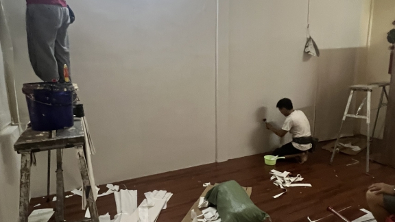 công trình làm mới lại phòng cho khách;  gián giấy & sàn nhựa dán : võ văn  tần, Q. 3