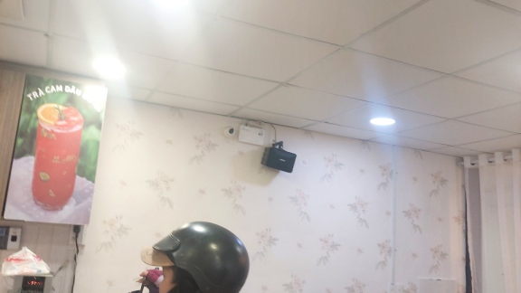 hoàn thiện trang trí cho tiệm trà tháng tư cho khách : y22 hồng lĩnh . quận 10