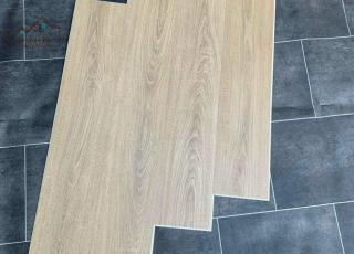 sàn nhựa hèm khoá 12